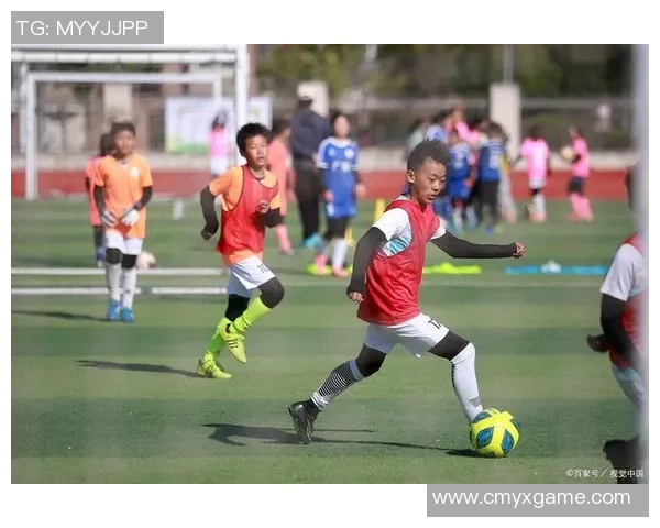 龙华足球装备助力青少年成长打造足球梦想的坚实基础与专业支持